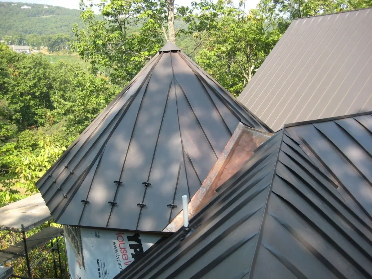 Professional Roof Tarp Installation by Craftsman Roofing in Bucknell Manor